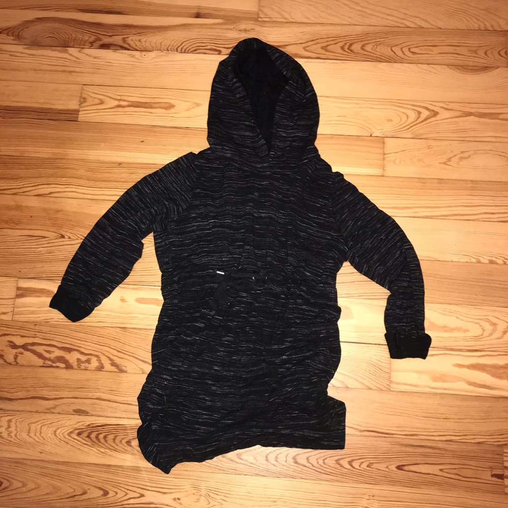 Pea in the Pod Tunic Sweatshirt Maternity